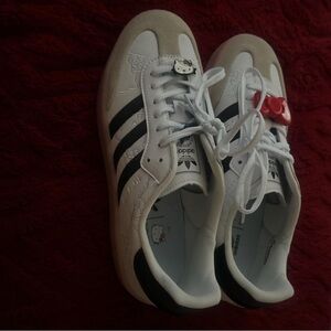 Adidas Hello Kitty Sambas Brand New